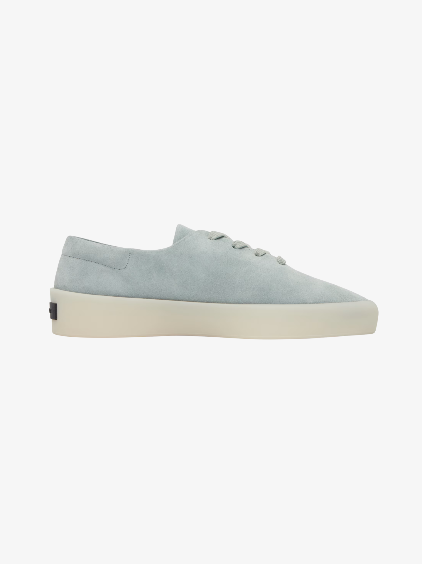 101 SNEAKERS IN FROST