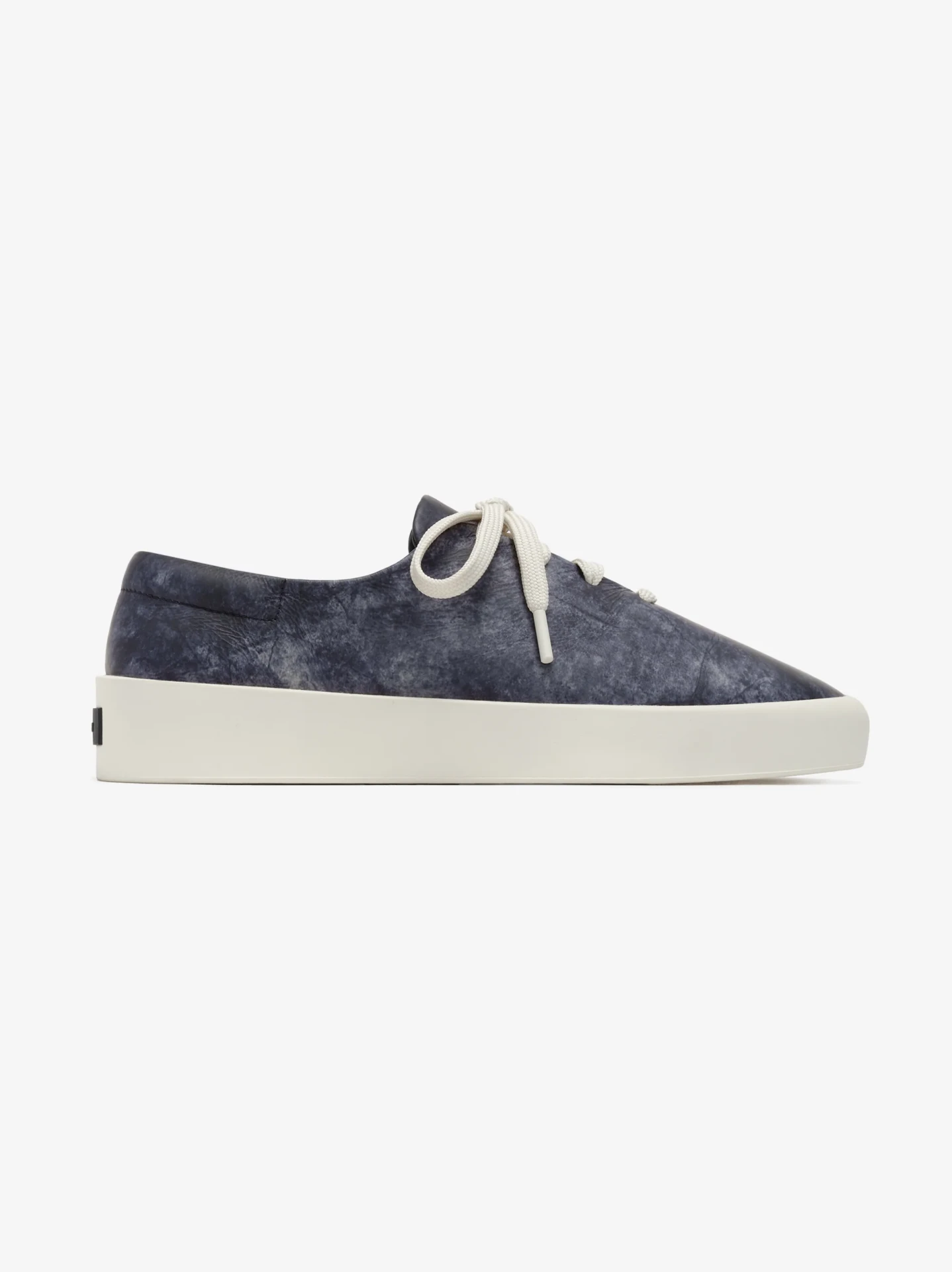 101 SNEAKERS IN WASHED INDIGO