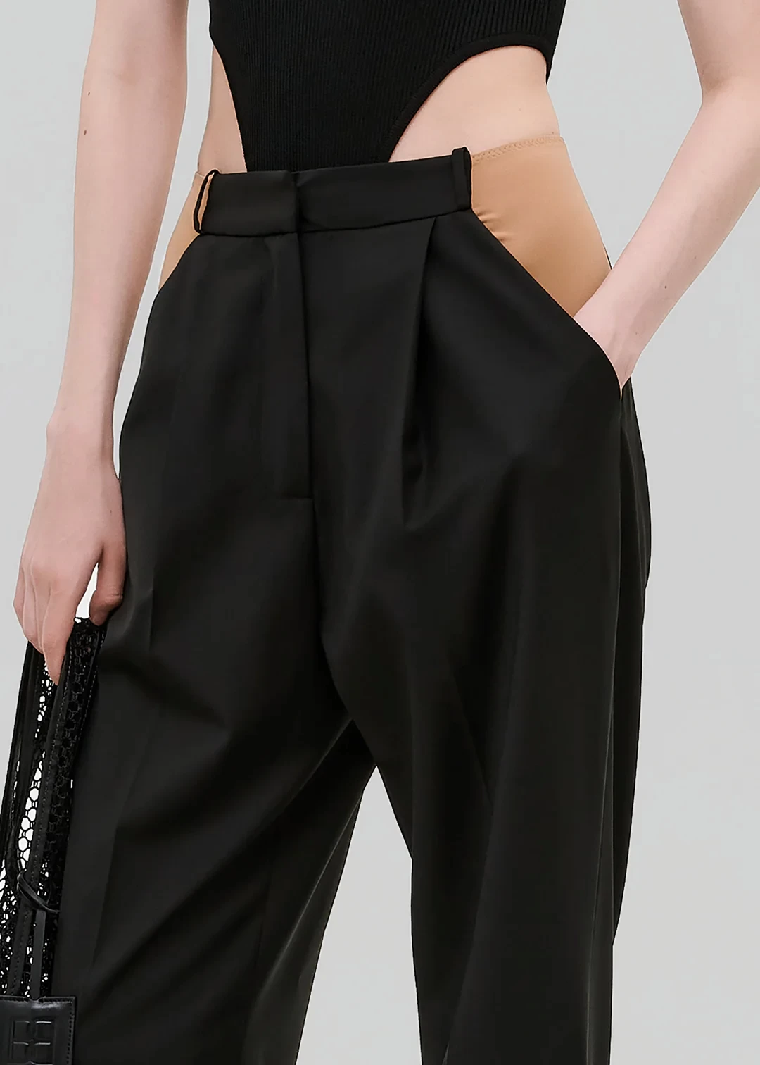 60 TROUSERS IN BLACK