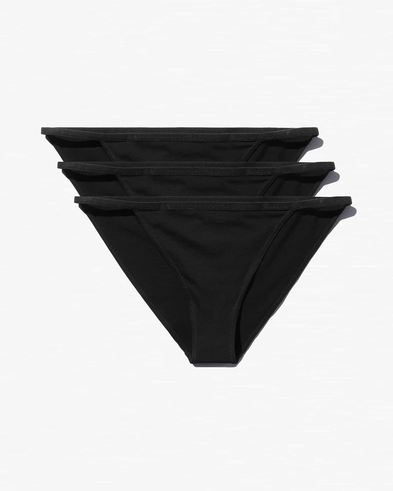 3 X TANGA BRIEFS IN BLACK