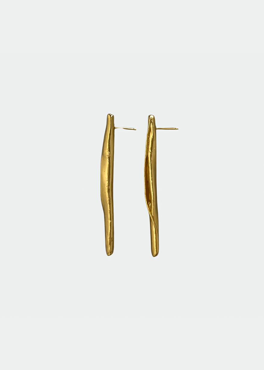 GOLD ROLL EARRINGS