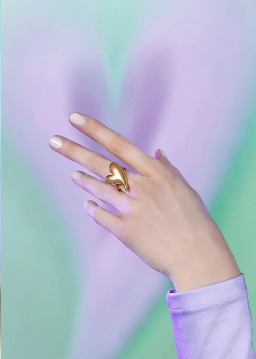 HEART SHAPED LOVE RING IN GOLD