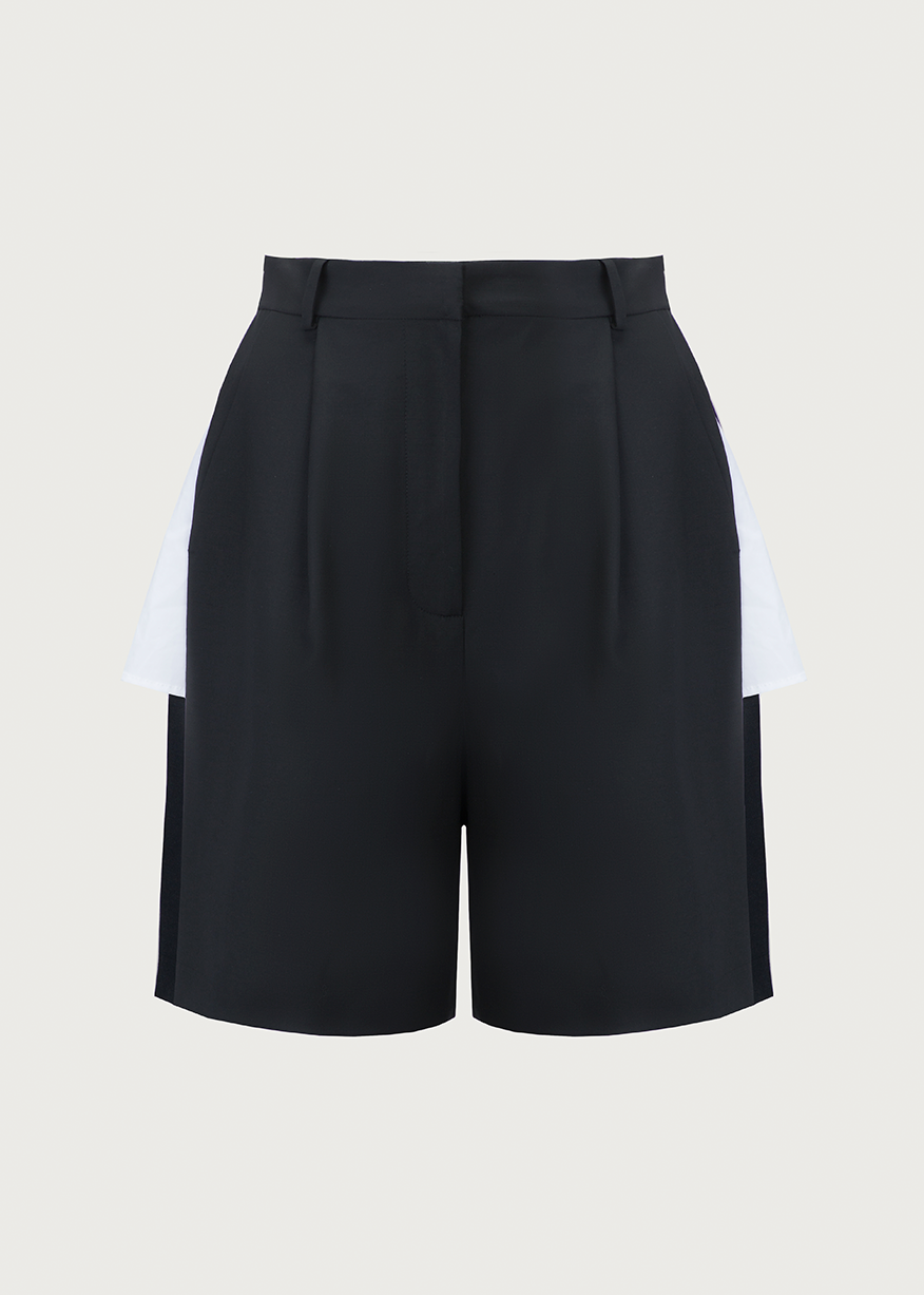 SHORTS WITH SLITS IN BLACK