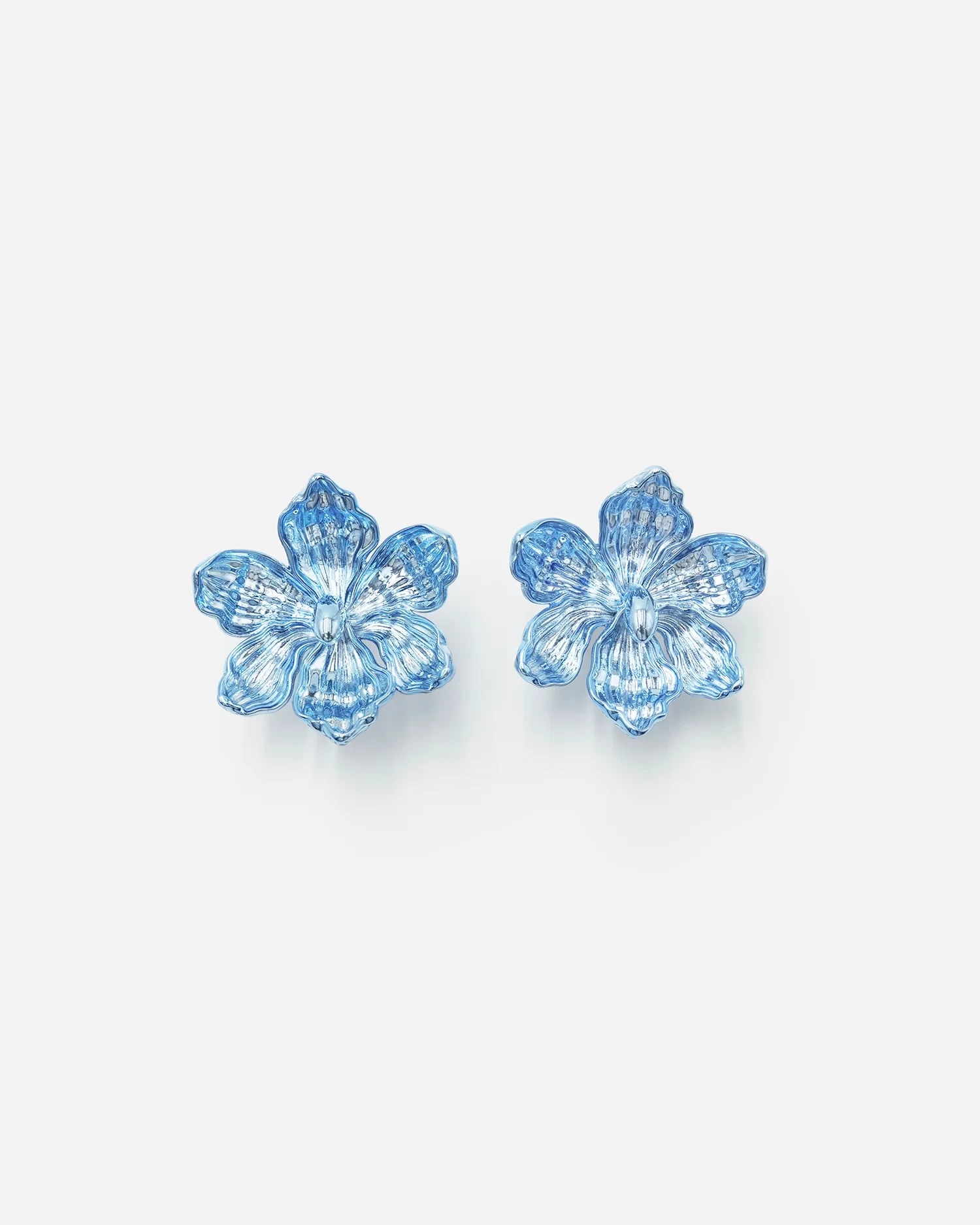 IRIS EARRINGS IN BABY BLUE