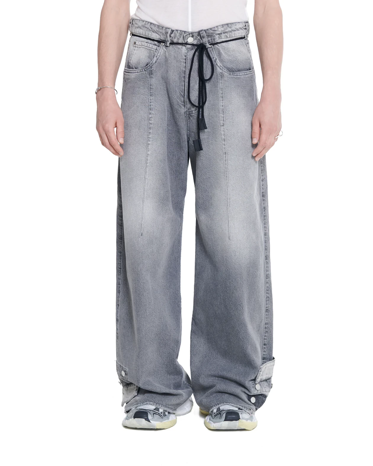 DISTRESSED BAGGY JEANS IN GREY