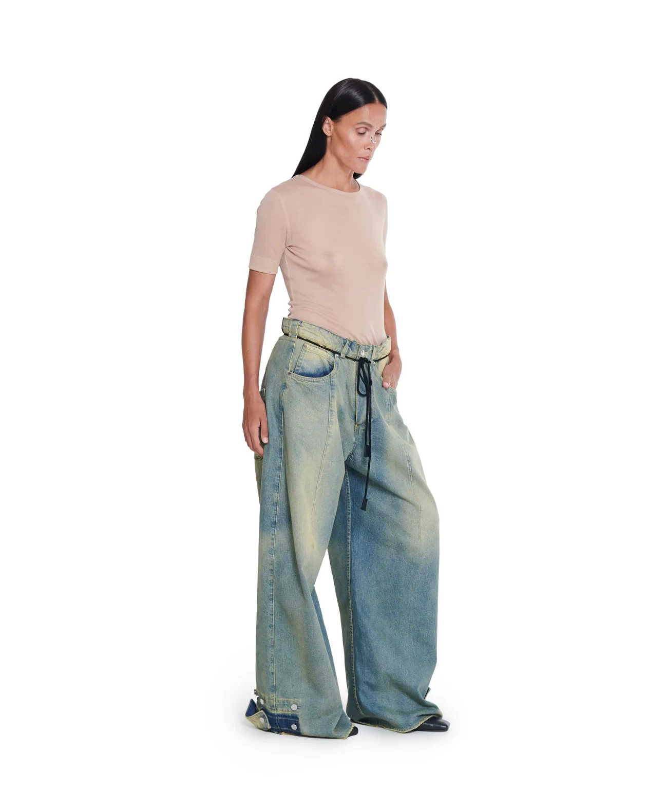 DISTRESSED BAGGY JEANS IN LIGHT BLUE