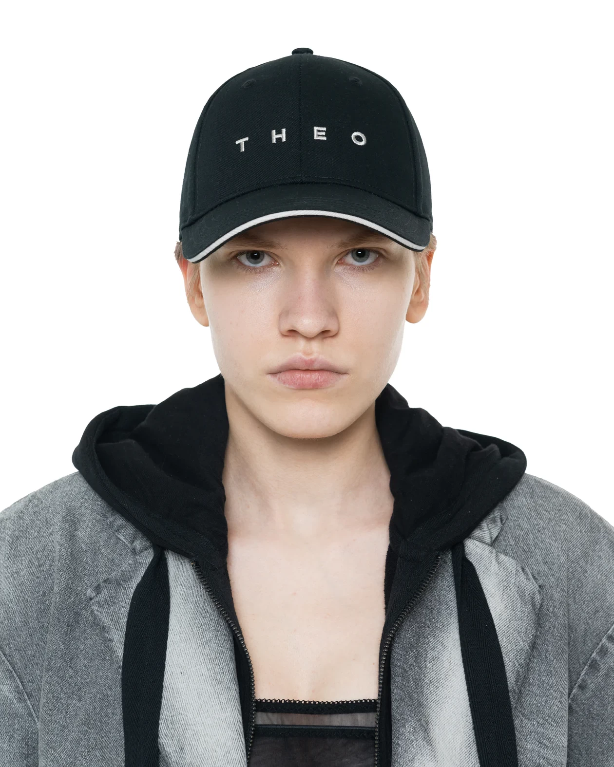 THEO CAP IN BLACK WITH KEYCHAIN