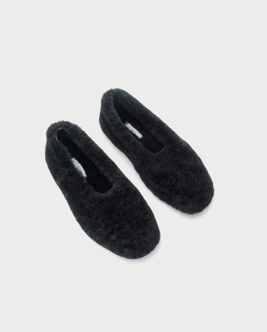 FUR-FUR BALLERINAS IN BLACK / SHORT