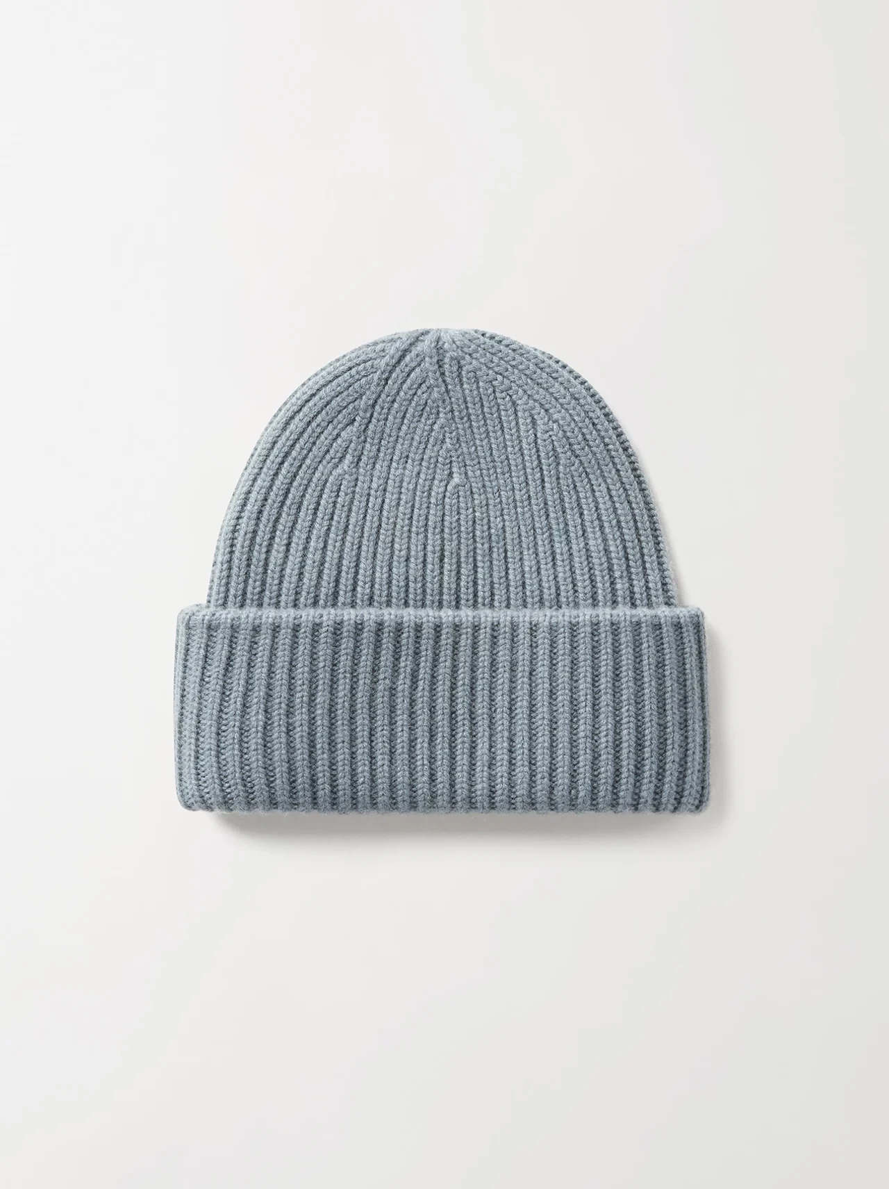 RIBBED BEANIE IN BLUE