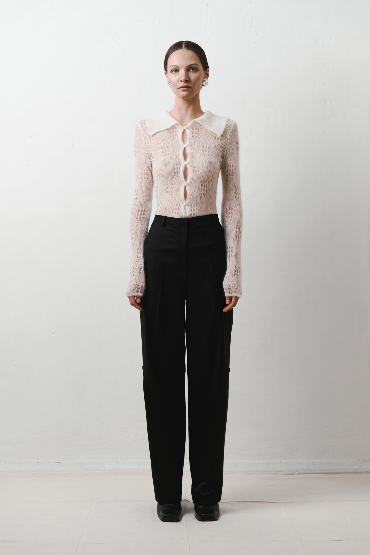 TROUSERS IN BLACK
