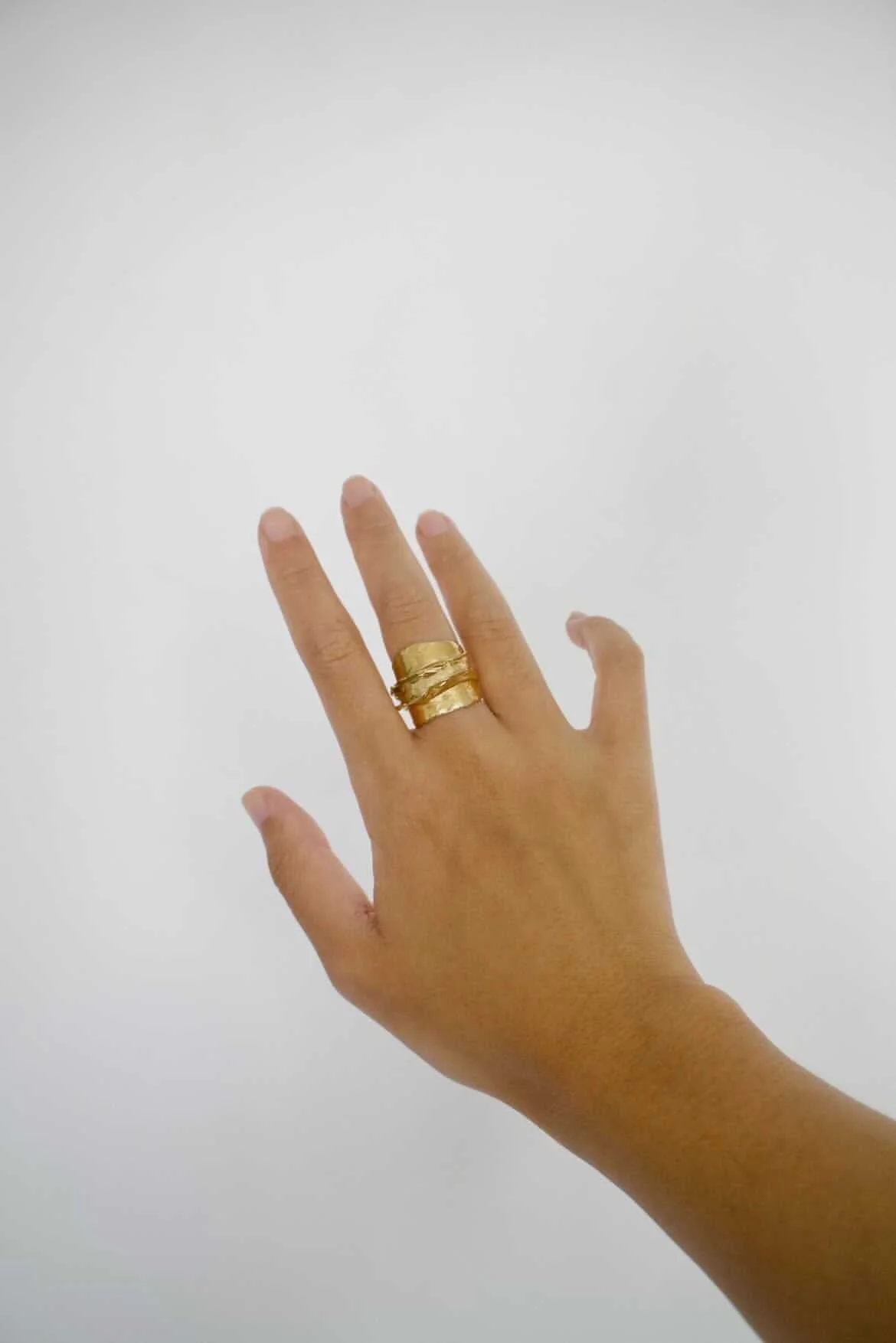 GOLD STRIAE RING