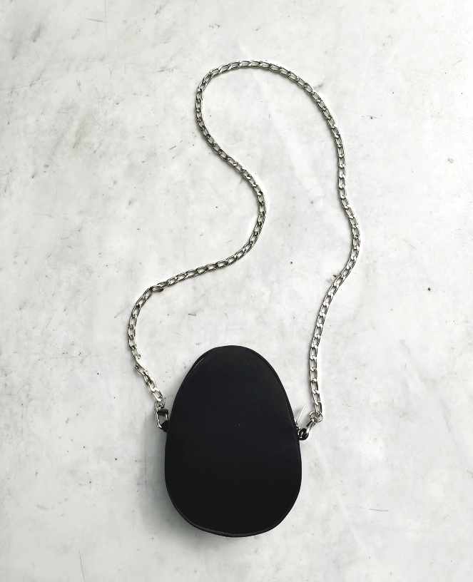 SMALL EGG BAG IN BLACK