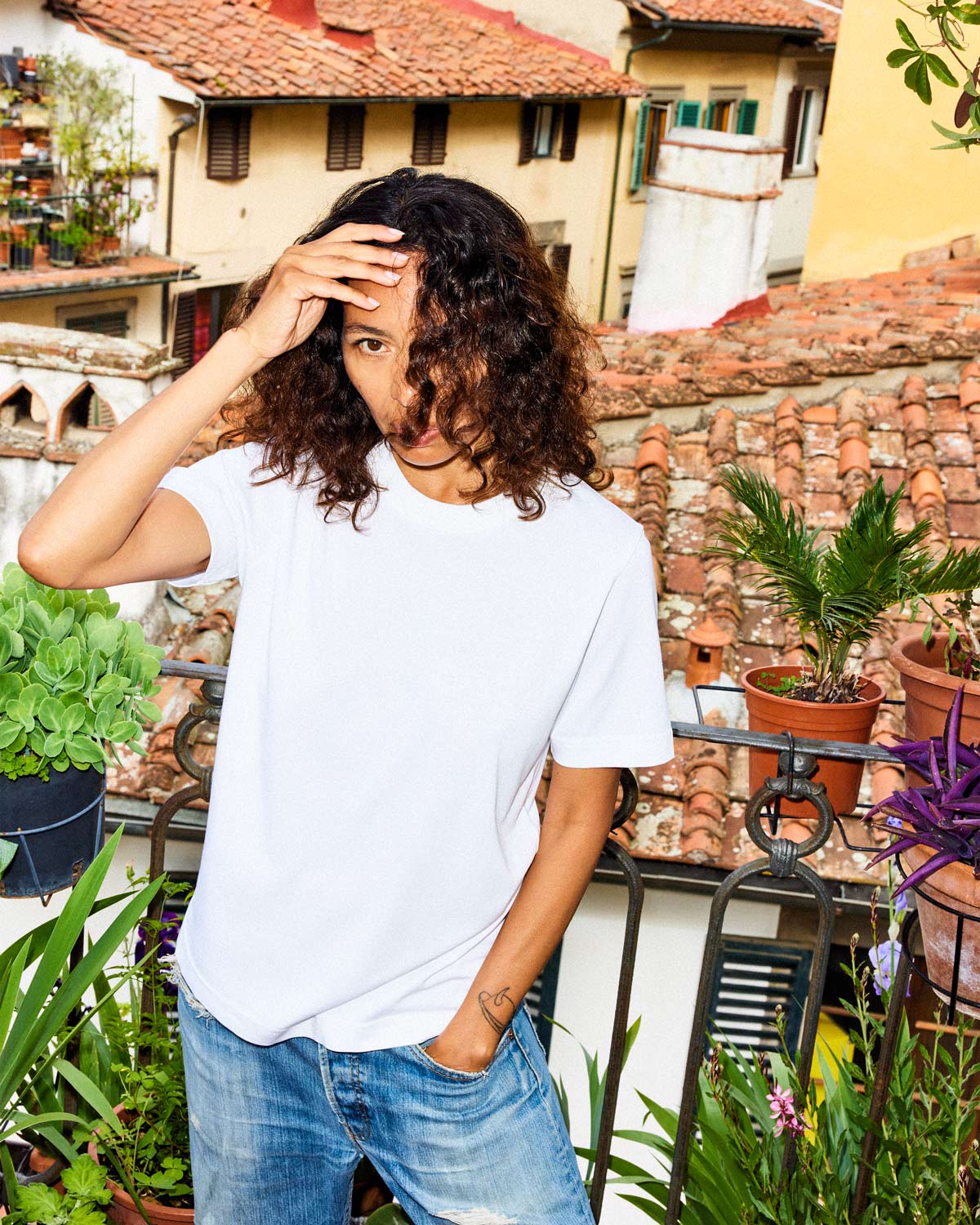 HEAVYWEIGHT T-SHIRT IN WHITE