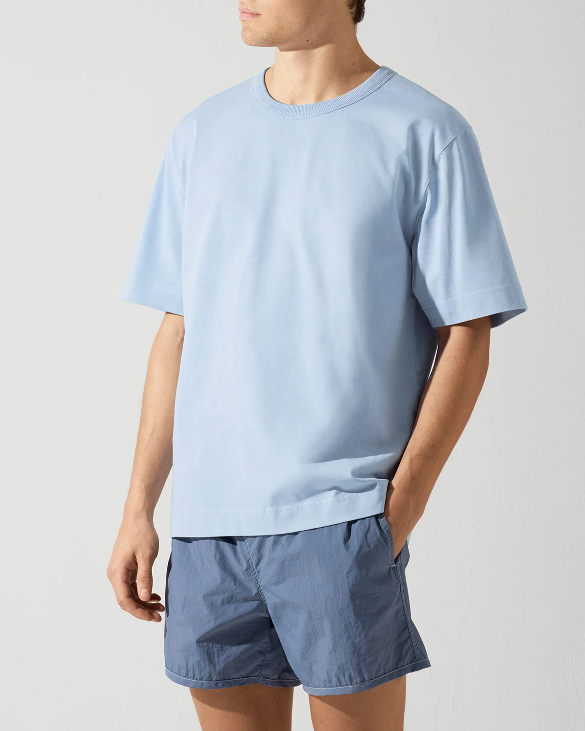 HEAVYWEIGHT T-SHIRT COTTON IN SKY BLUE