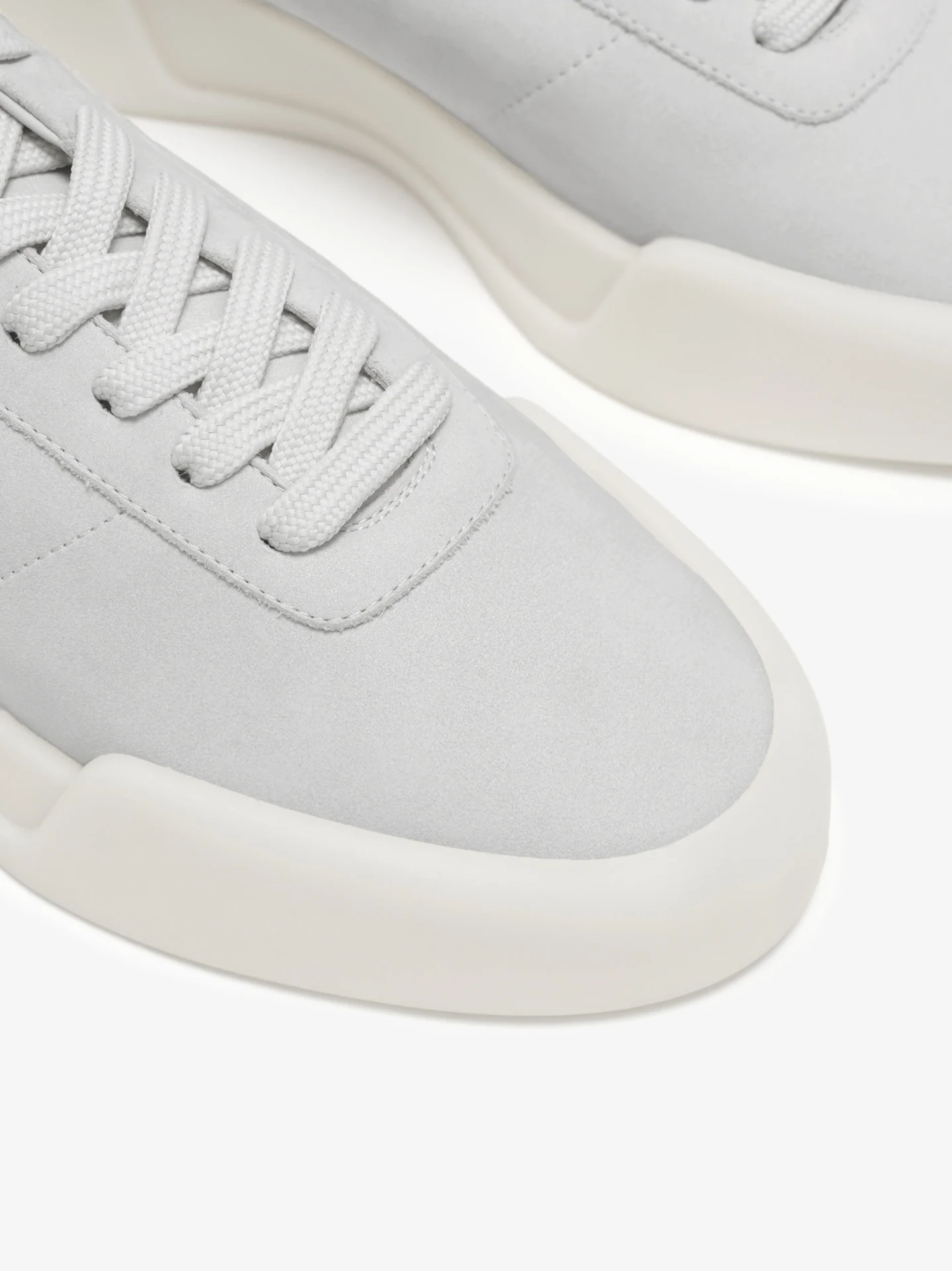 AEROBIC LOW SNEAKERS IN LIGHT GREY