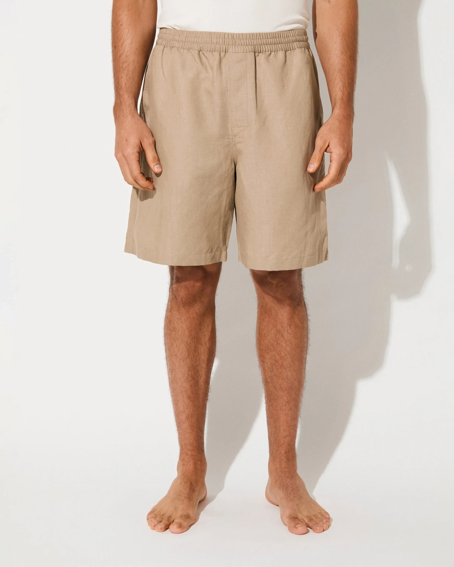BERMUDA SHORTS IN HAZEL BEIGE