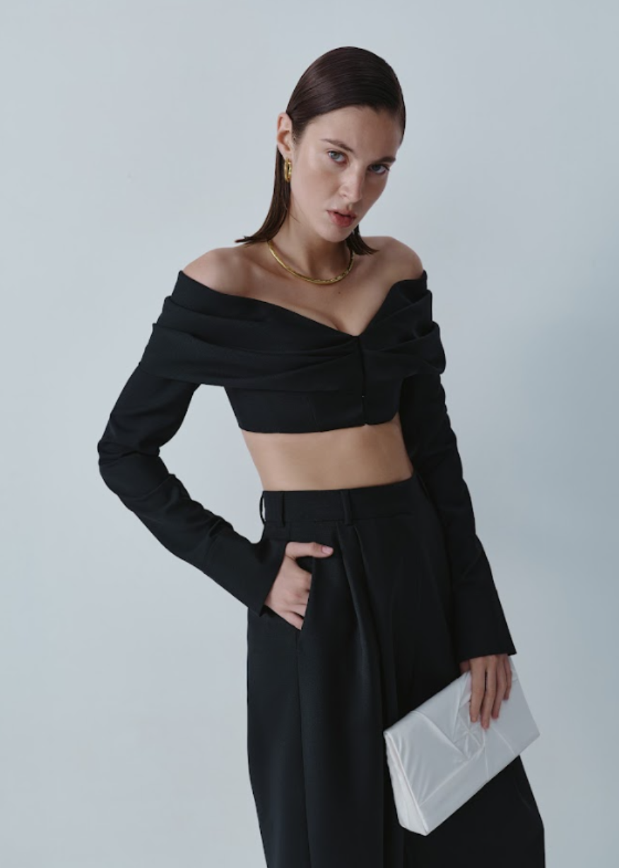 BLACK WOOL BUSTIER WITH LONG-SLEEVES