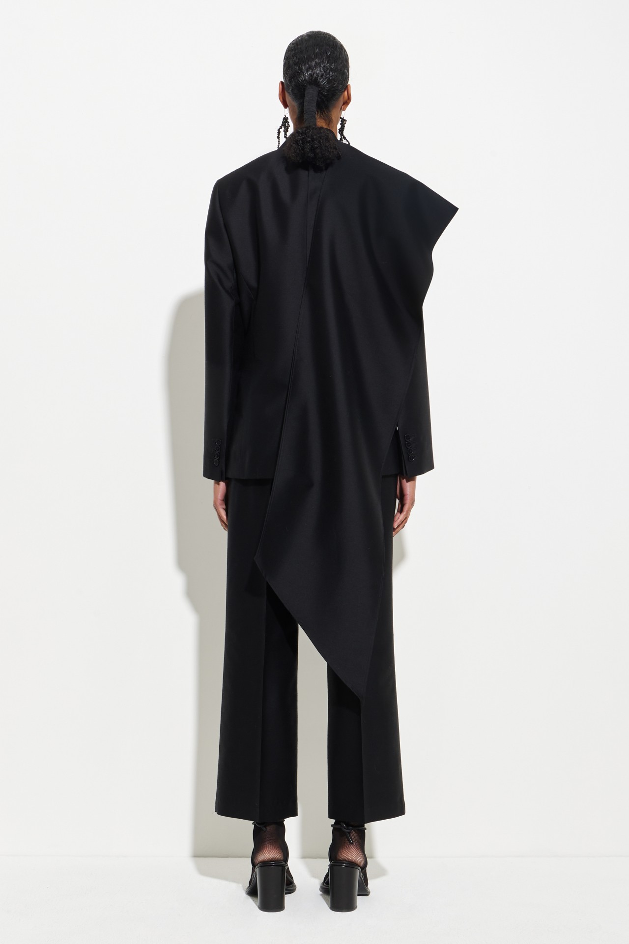 BLAZER WITH DRAPED SCARF IN BLACK