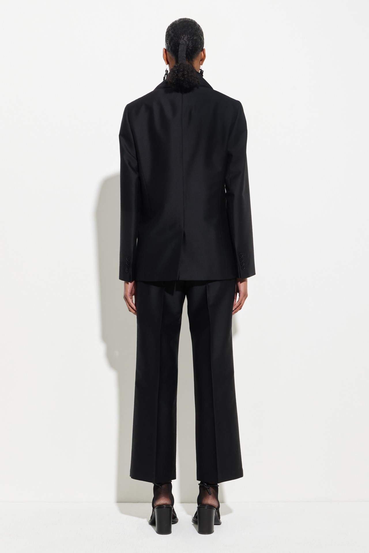 BLAZER WITH DRAPED SCARF IN BLACK
