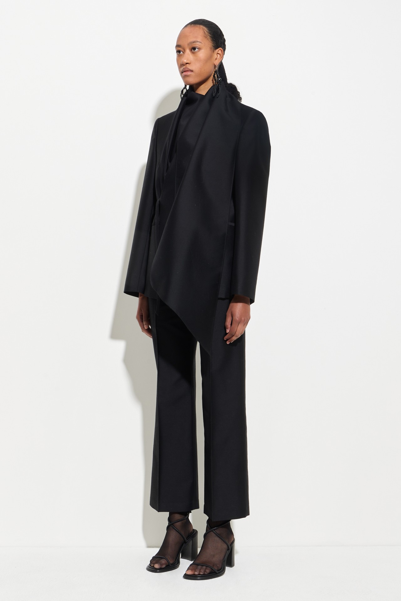BLAZER WITH DRAPED SCARF IN BLACK