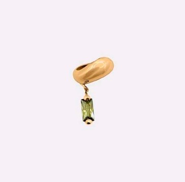 BLOWN GREEN CHARM EAR CUFF IN GOLD
