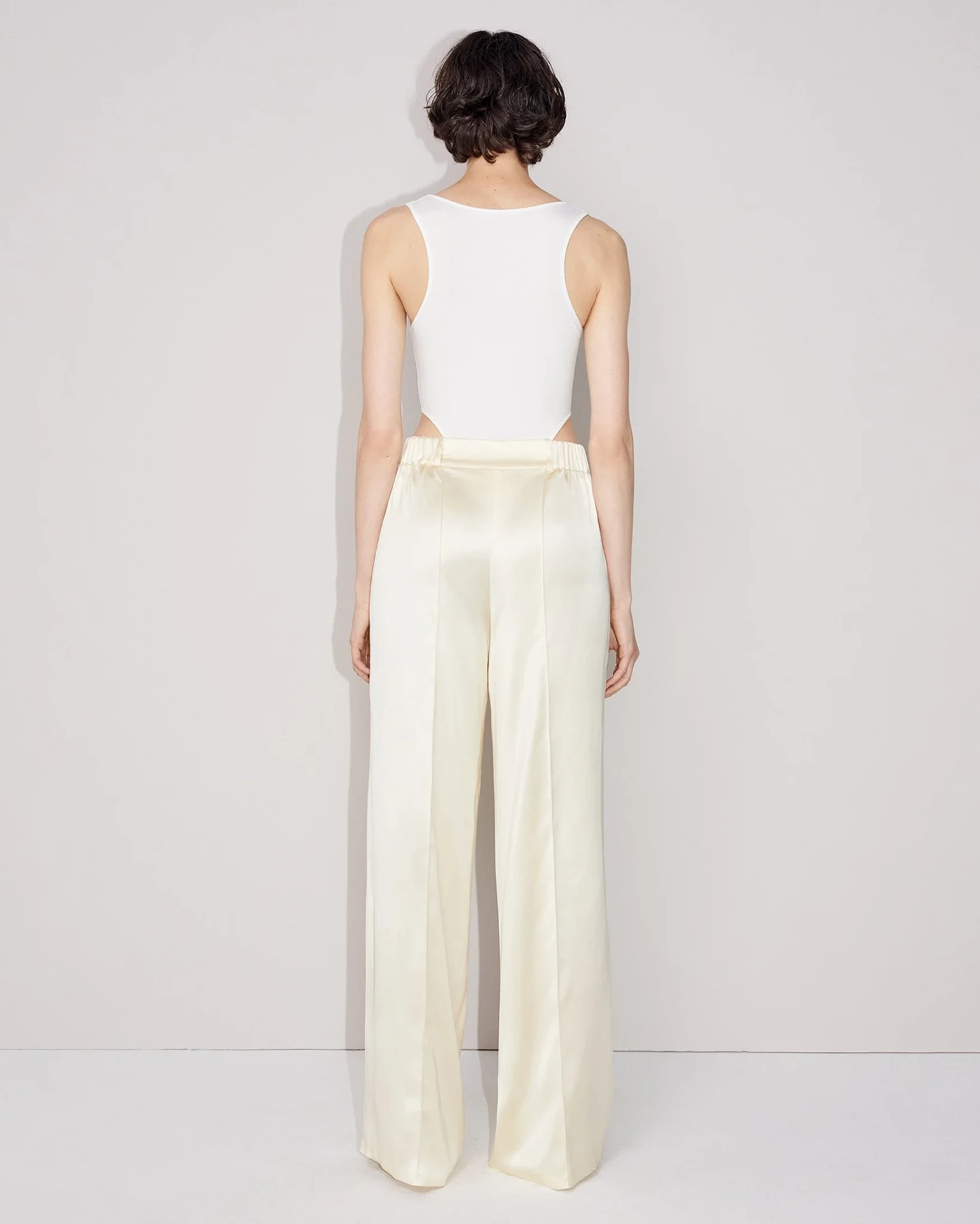 BRA CLOSURE TROUSERS IN VANILLA