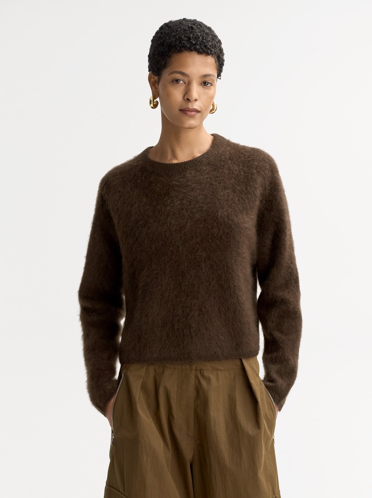 BRUSHED CREWNECK IN MOCHA