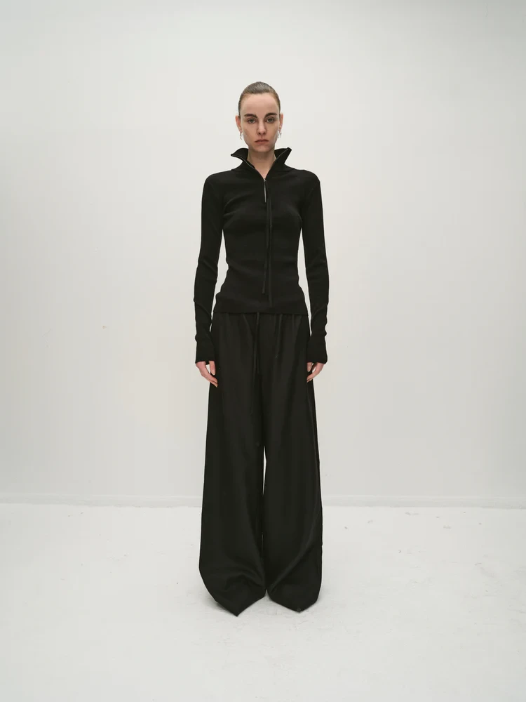 CAPRI ZIPPER TANK IN BLACK