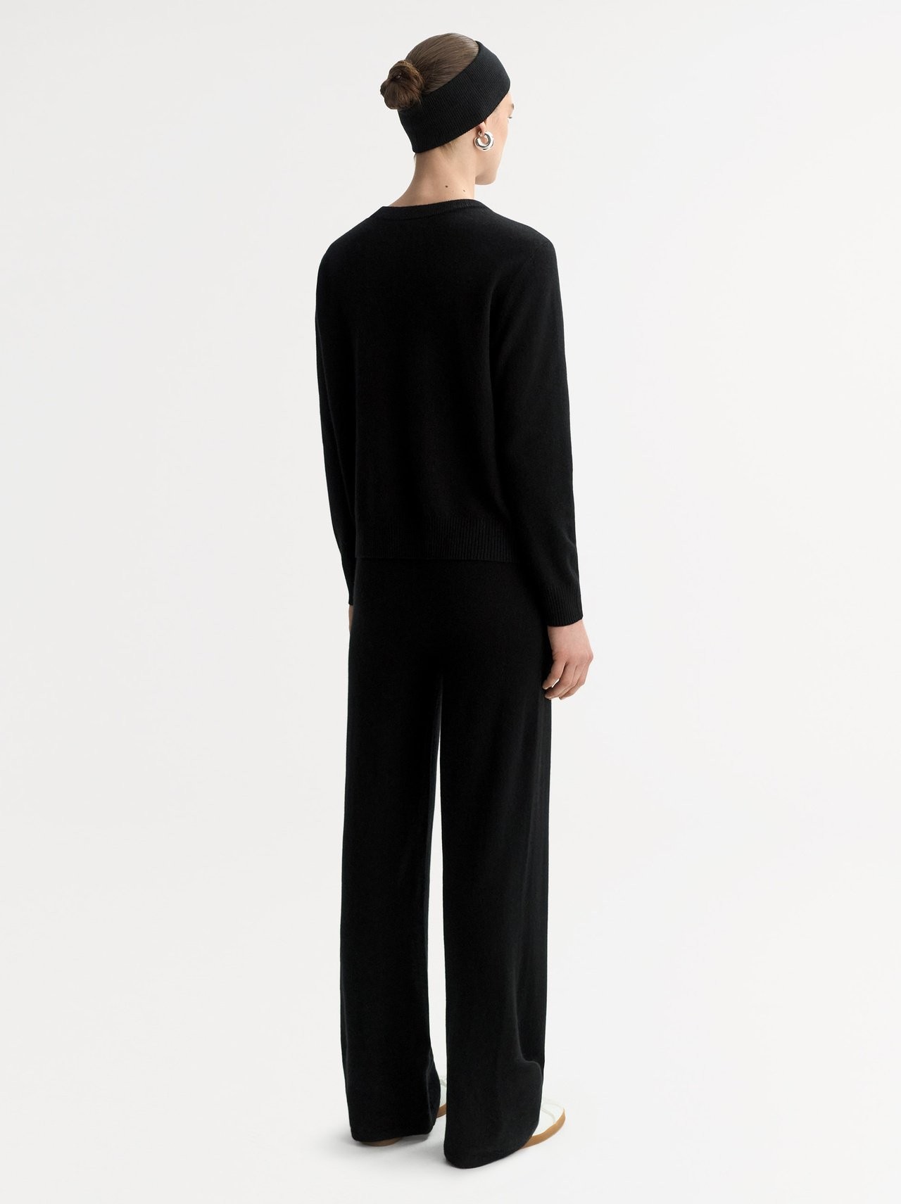 CASHMERE SET IN BLACK