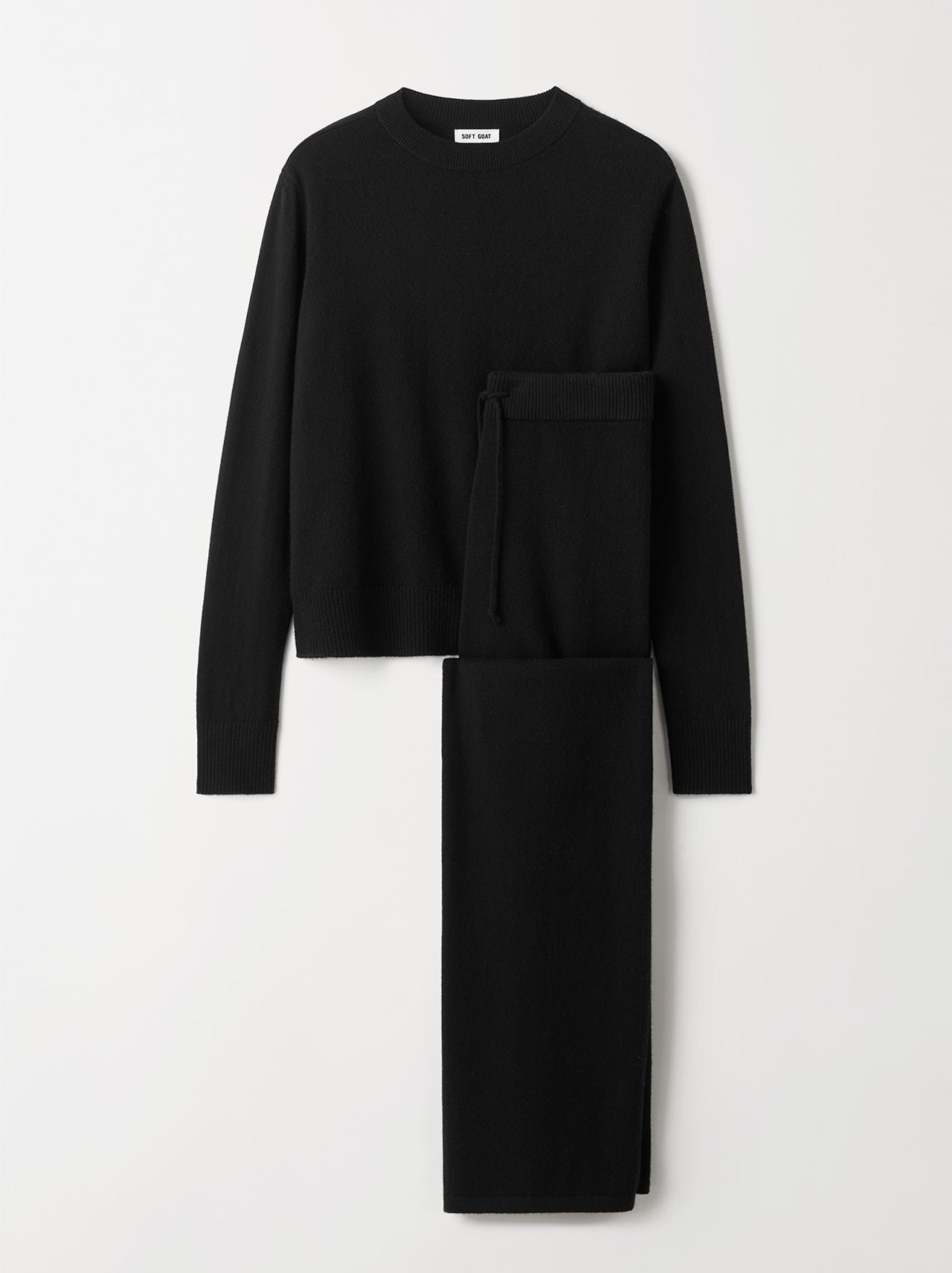 CASHMERE SET IN BLACK