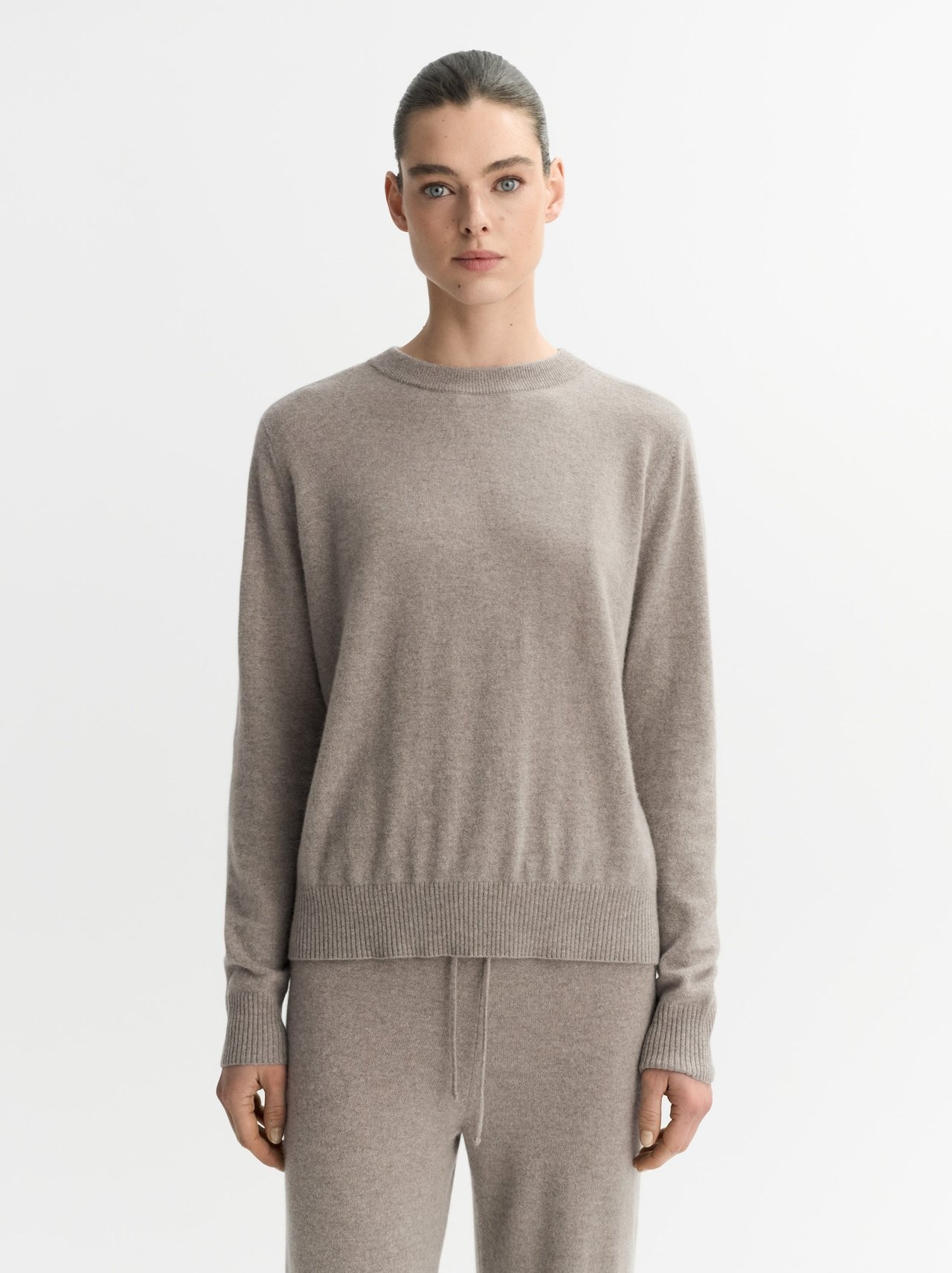 CASHMERE SET IN GREIGE