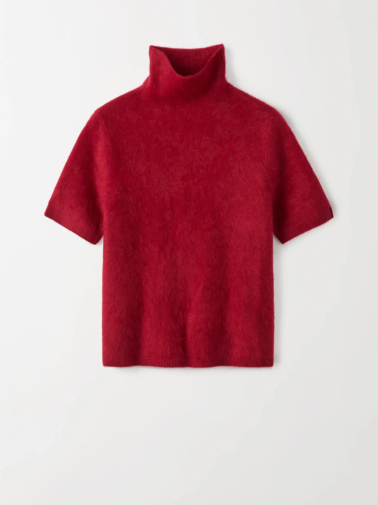 CUDDLE TURTLENECK IN LIPSTICK RED