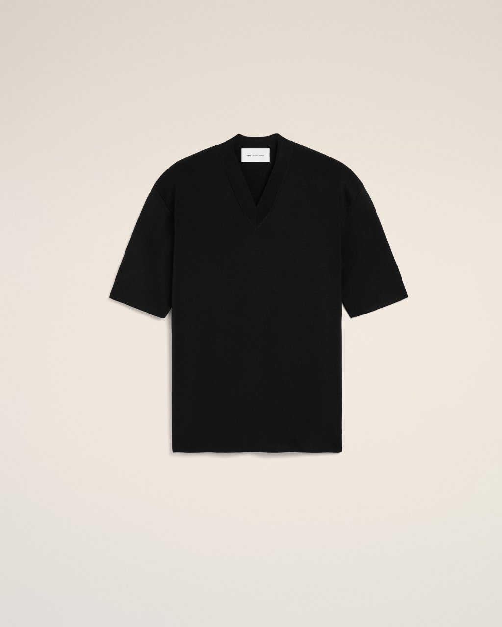 SHORT SLEEVES V NECK SWEATER IN BLACK