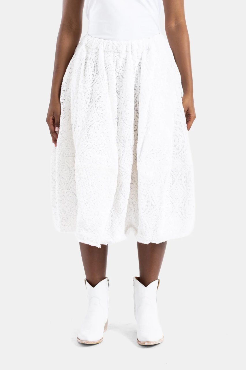 LACE MIDI SKIRT IN WHITE