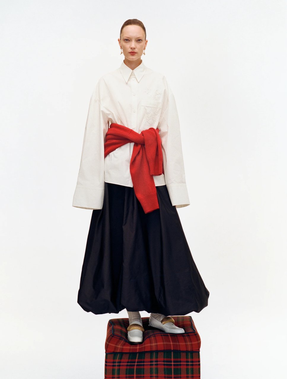 ZORYANA EMBROIDERED SHIRT IN WHITE