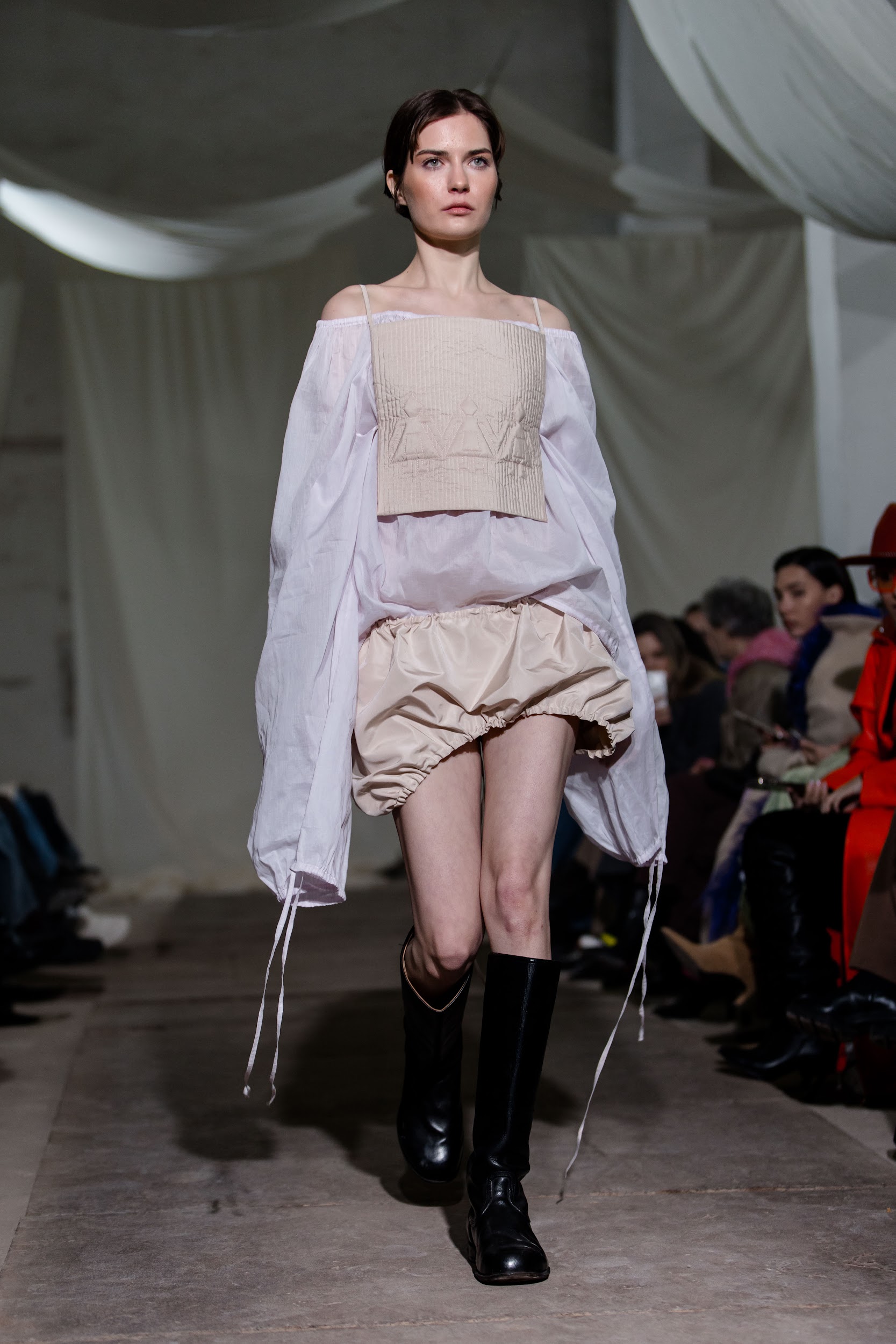 BEIGE MINI SKIRT