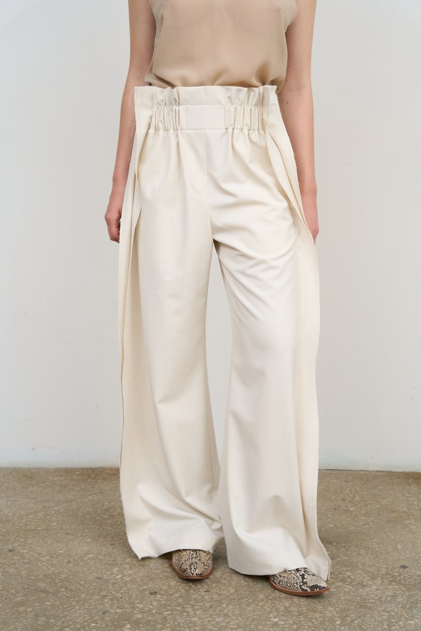 HIGH-RISE PLEATED WIDE-LEG PANTS