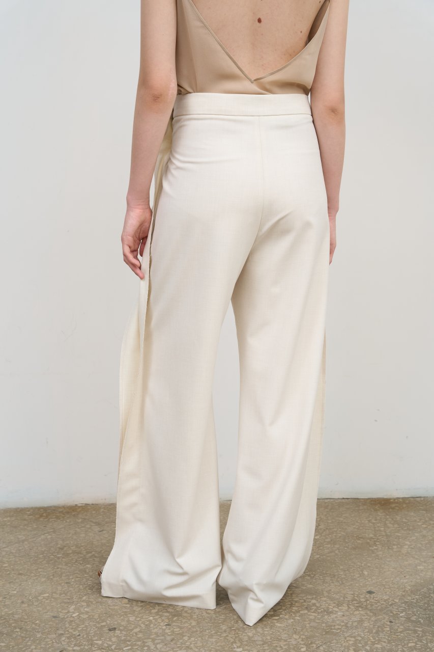 HIGH-RISE PLEATED WIDE-LEG PANTS
