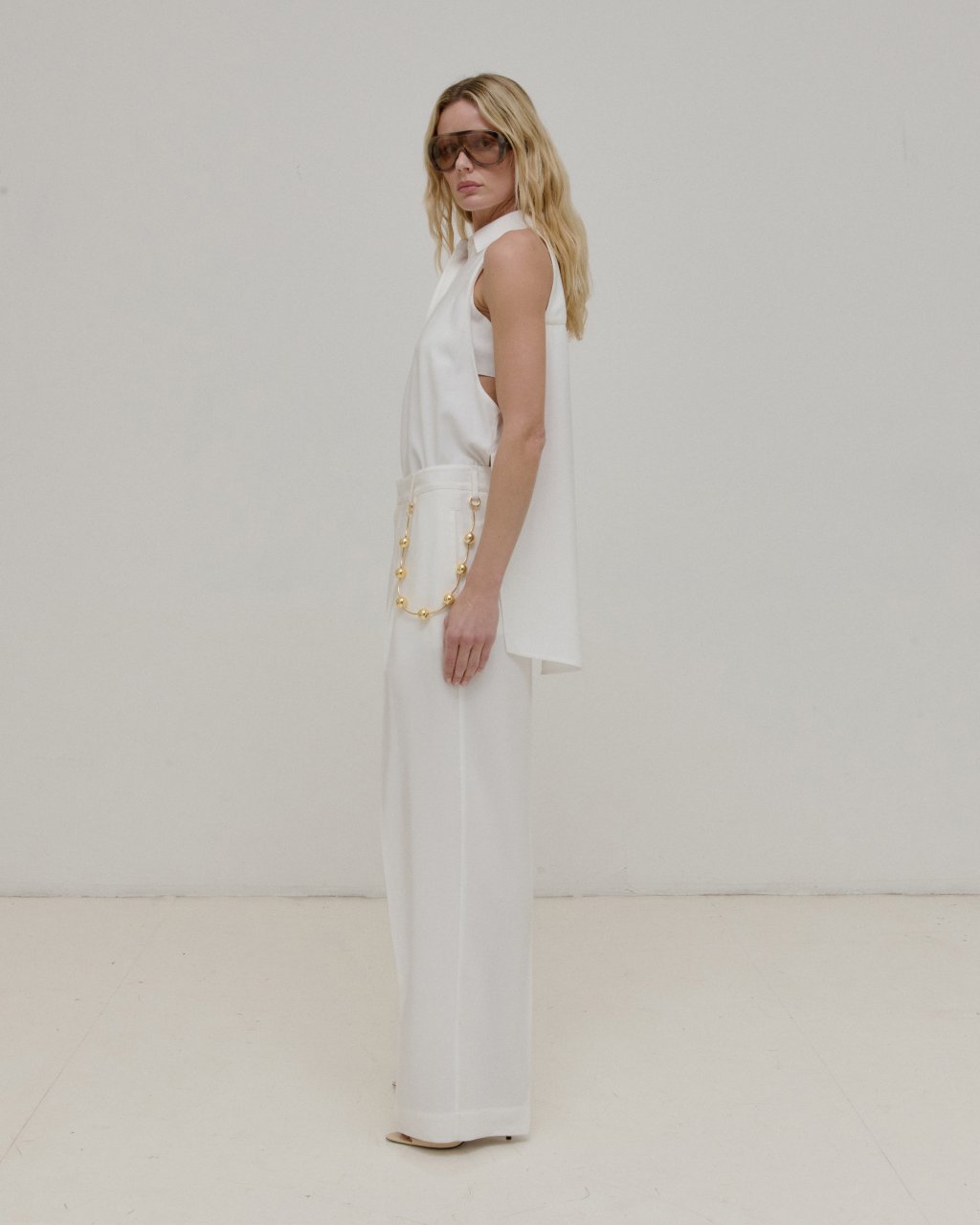 VANESSA - SLEEVELESS TANK SHIRT