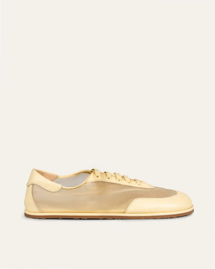 MESH TRAINER IN CREME