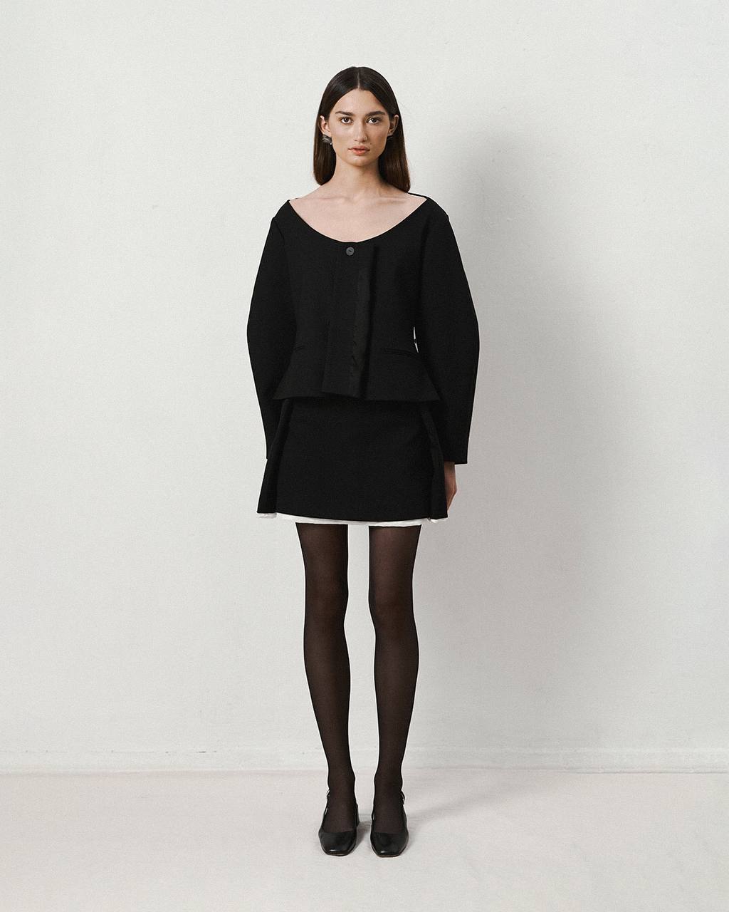 'INGLE" SKIRT IN BLACK