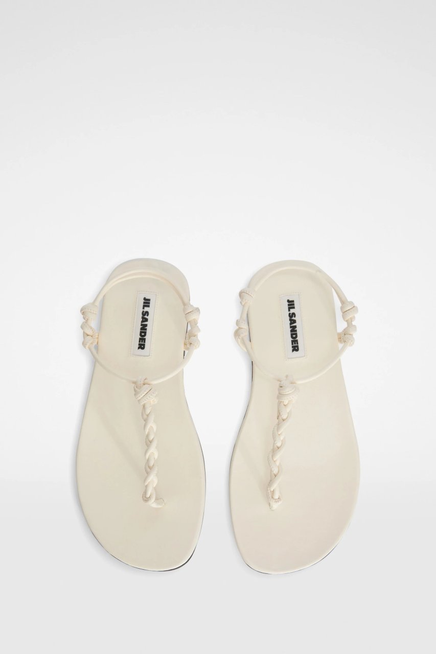 SANDAL IN EGGSHELL 