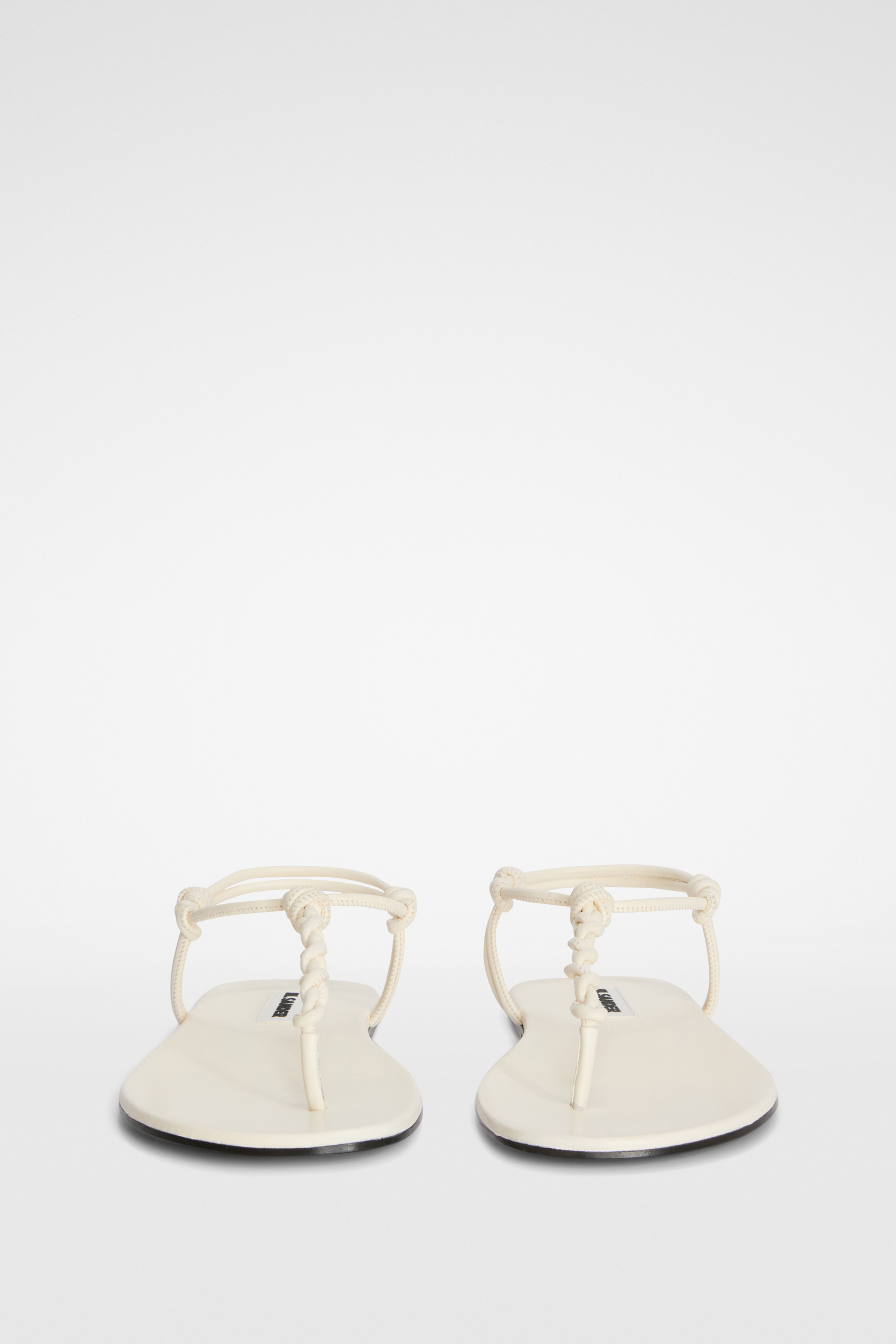 SANDAL IN EGGSHELL 