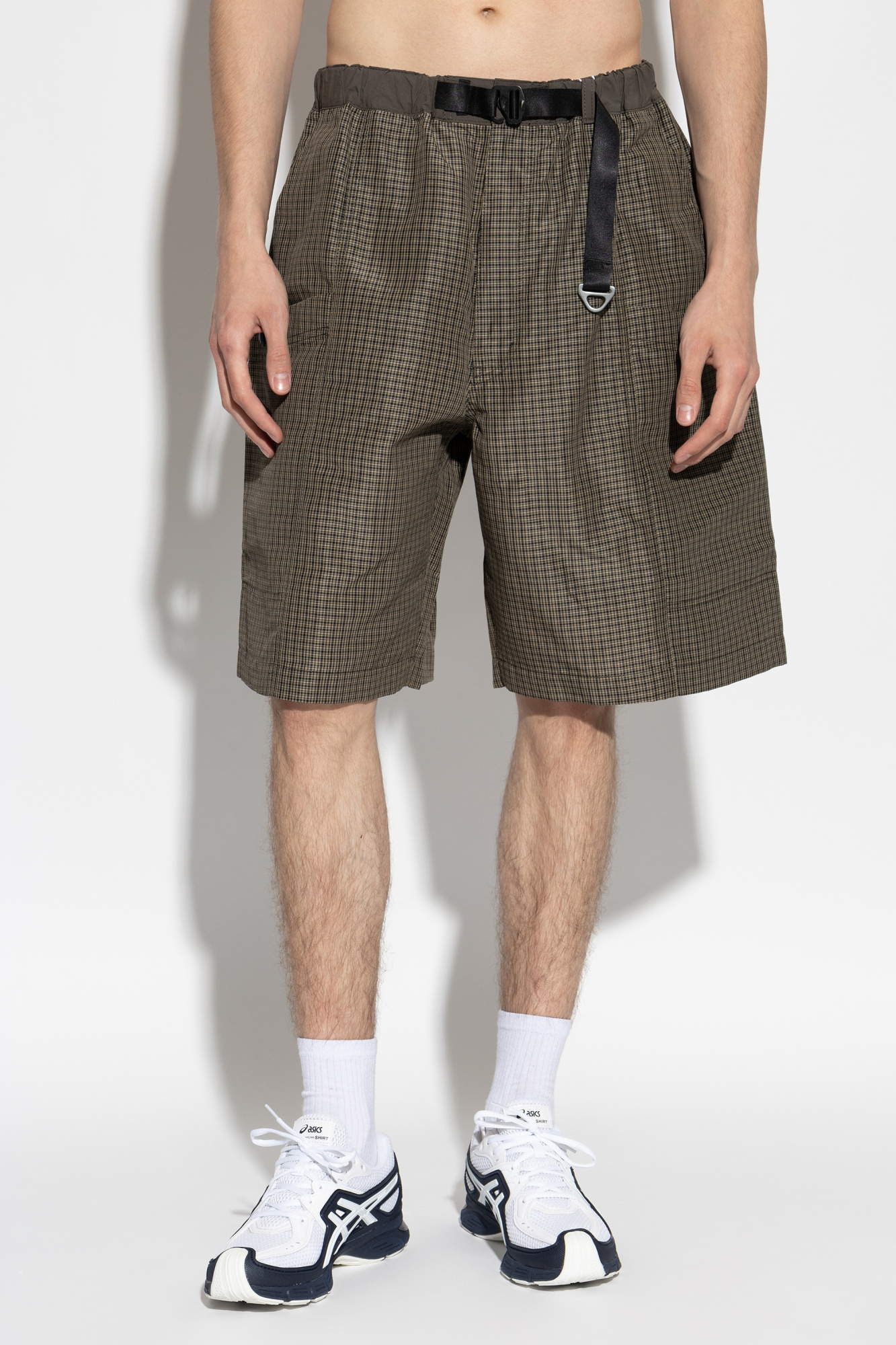 SHORTS IN BROWN CHECK
