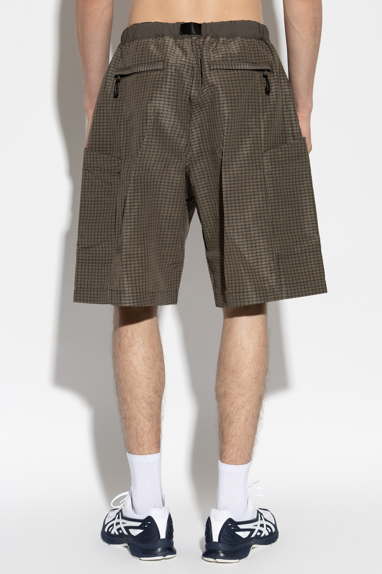 SHORTS IN BROWN CHECK