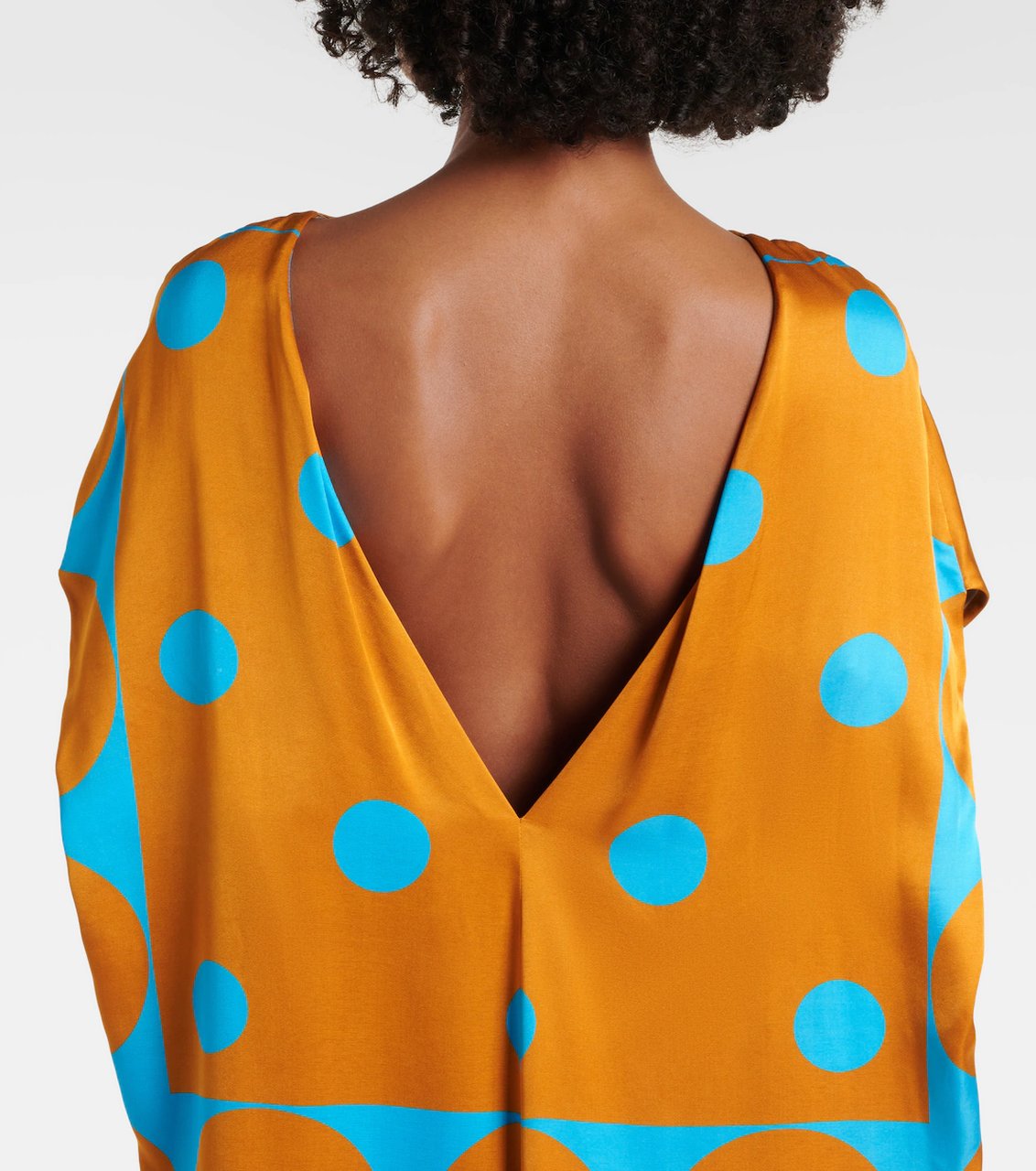 FLOOR-LENGTH DRESS WITH OPEN V-BACK IN TURQUOISE