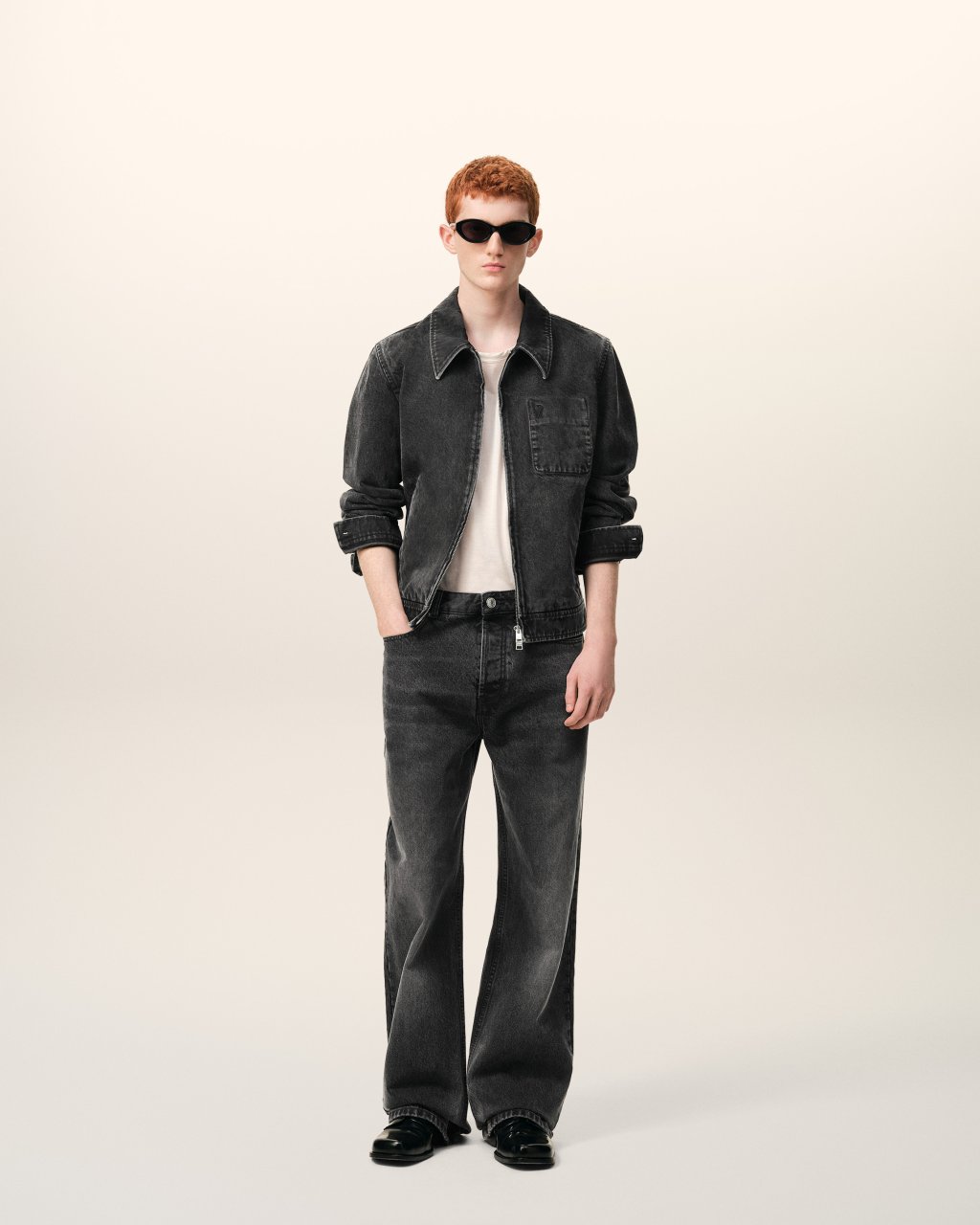LARGE FIT JEANS IN USED BLACK