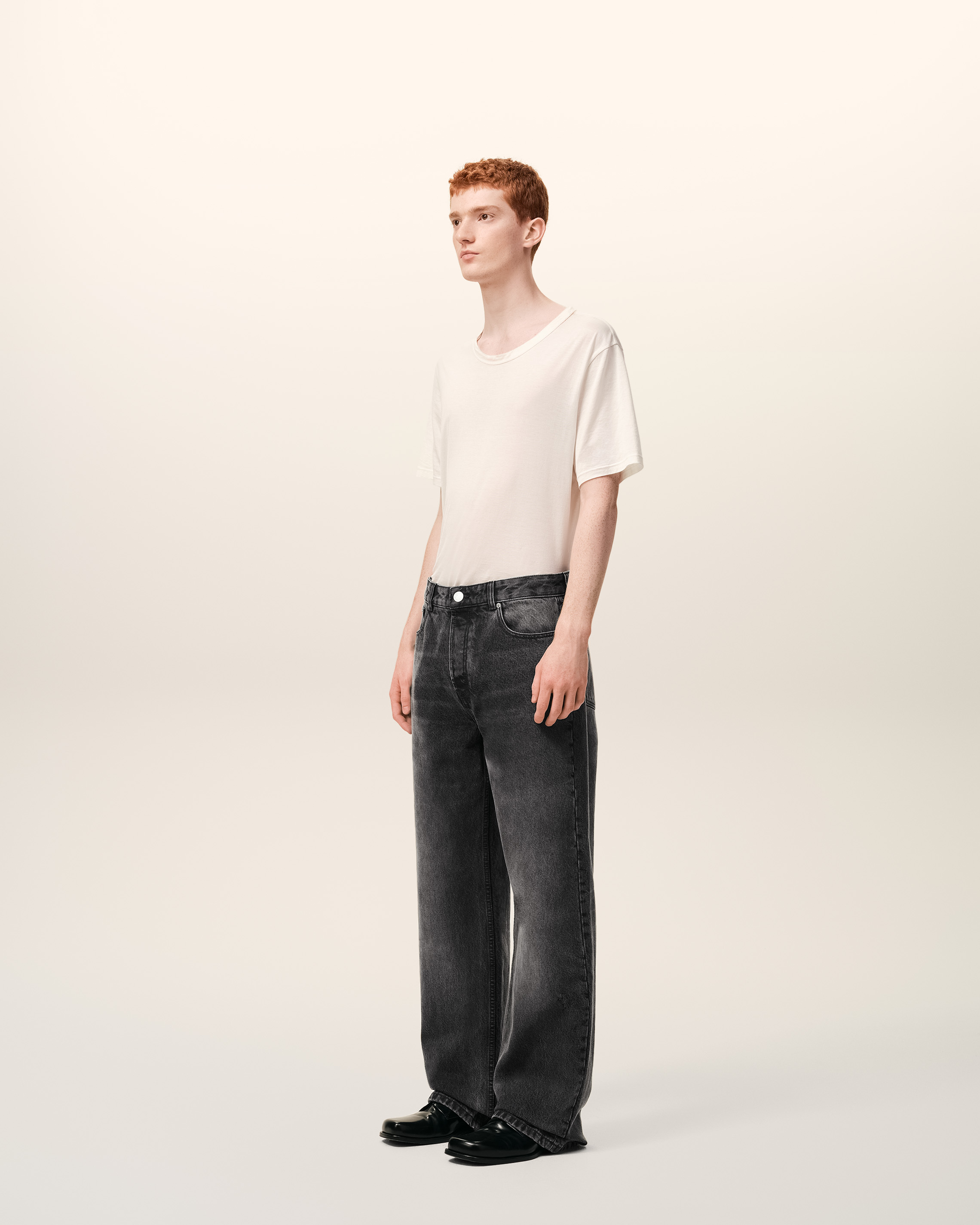 LARGE FIT JEANS IN USED BLACK