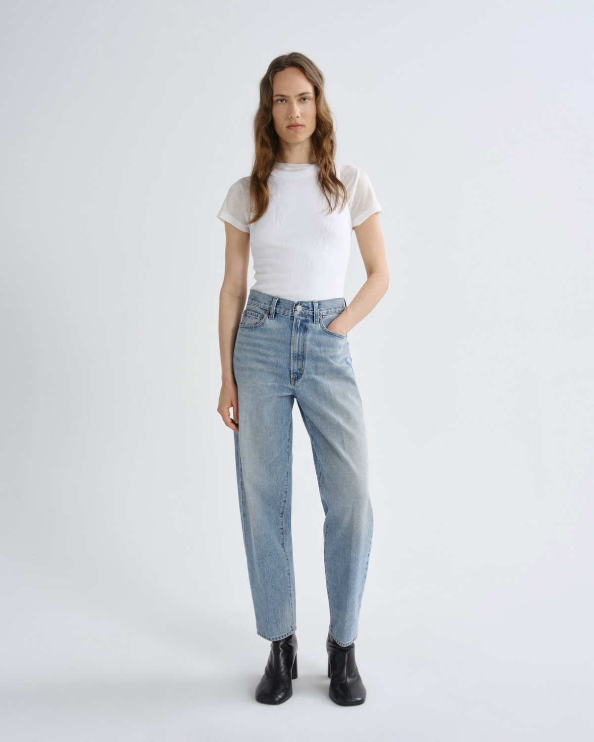 80'S JEAN IN ORBITA