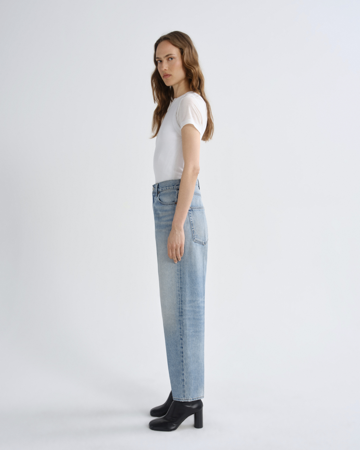 80'S JEAN IN ORBITA